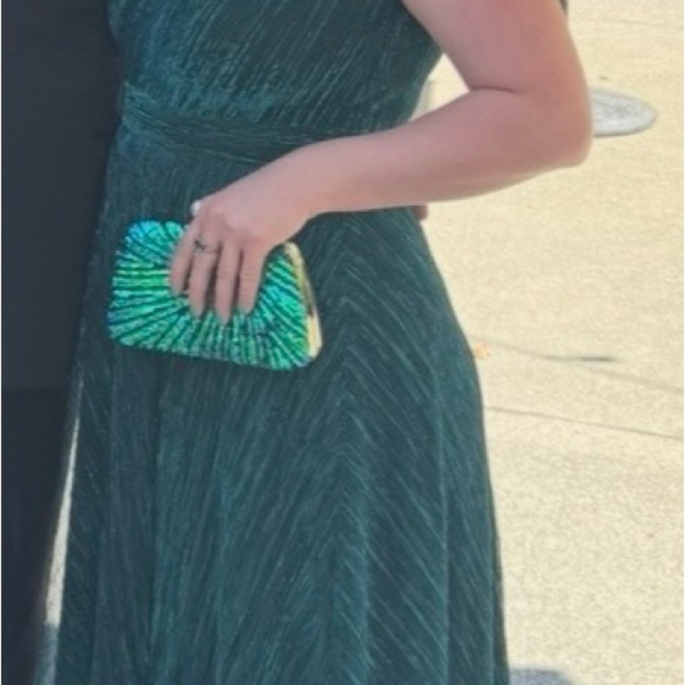 AQUA One Shoulder Crinkled Metallic Gown - Picture 3 of 3